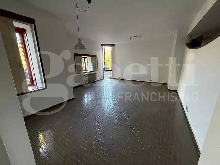 Immagine 5 di Appartamento in vendita  in Via Parini, snc a Erba