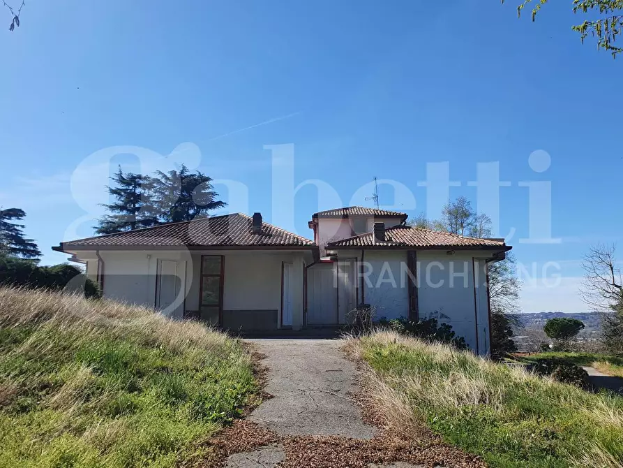 Immagine 11 di Appartamento in vendita  in Via Parini, snc a Erba