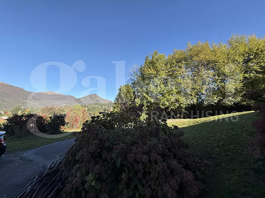 Immagine 4 di Appartamento in vendita  in Via Parini, snc a Erba