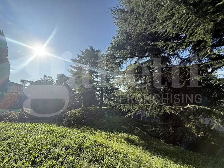 Immagine 13 di Appartamento in vendita  in Via Parini, snc a Erba