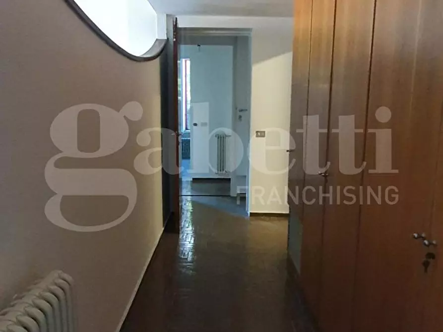 Immagine 8 di Appartamento in vendita  in Via Parini, snc a Erba