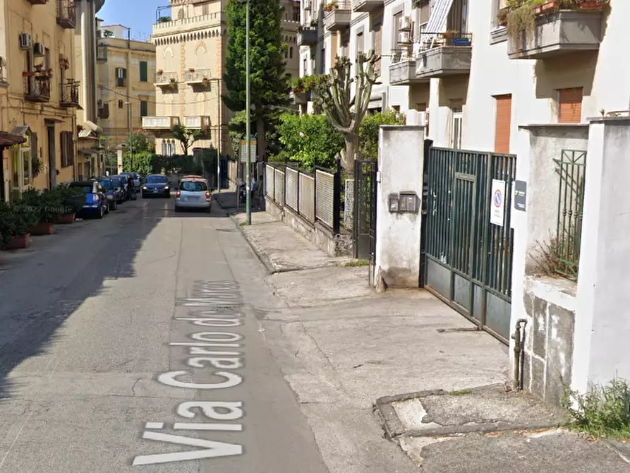 Immagine 2 di Box auto in vendita  in Via carlo de marco a Napoli