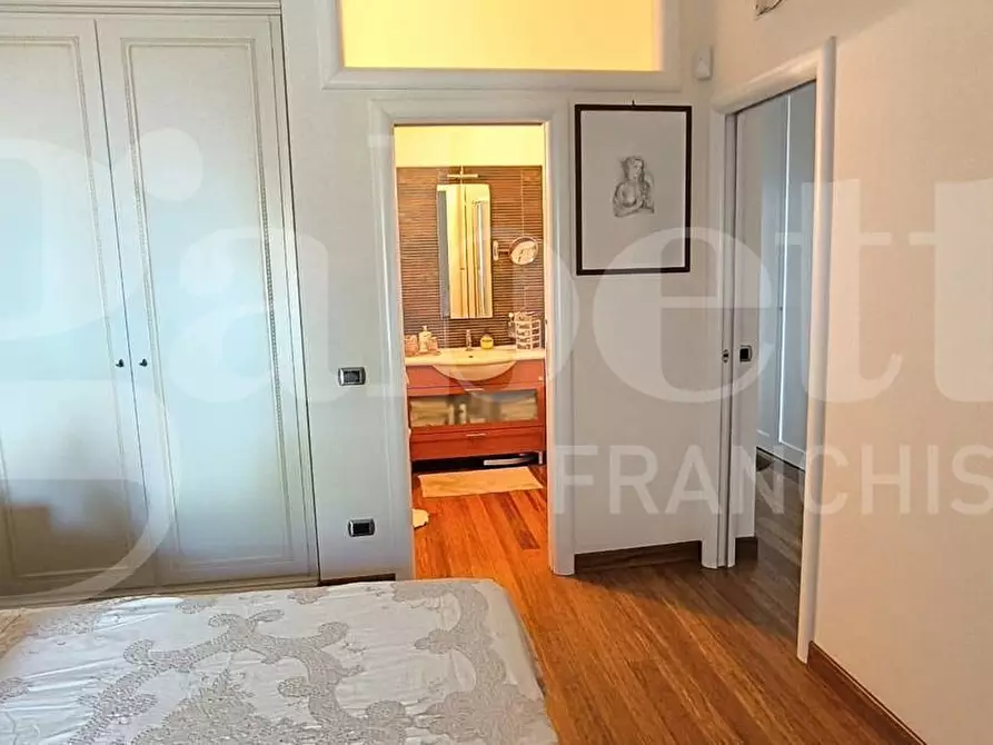 Immagine 15 di Appartamento in vendita  in Via Francesco Petrarca a Napoli