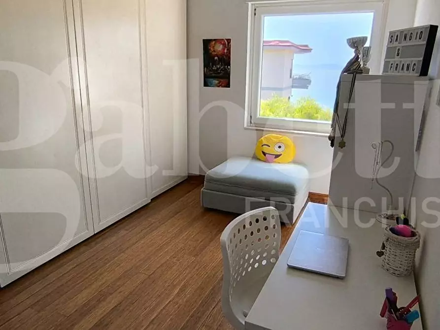 Immagine 22 di Appartamento in vendita  in Via Francesco Petrarca a Napoli