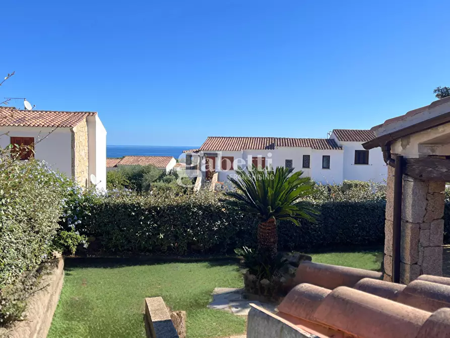 Immagine 43 di Villa in vendita  in Via Diomede, 13 a Budoni