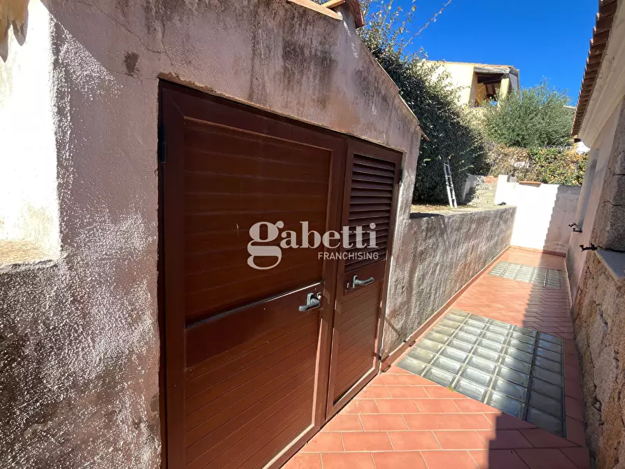 Immagine 39 di Villa in vendita  in Via Diomede, 13 a Budoni