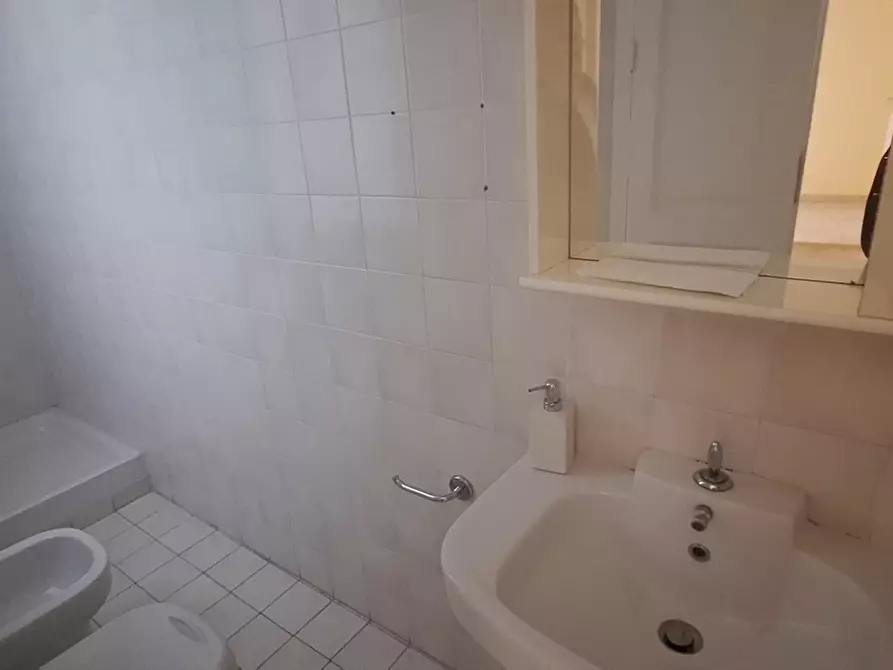 Immagine 15 di Ufficio in affitto  in Via Mario Aspa, 7 a Messina