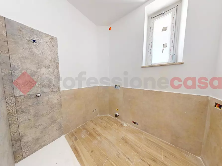 Immagine 11 di Appartamento in vendita  in Via dei Castiglioni a Roma