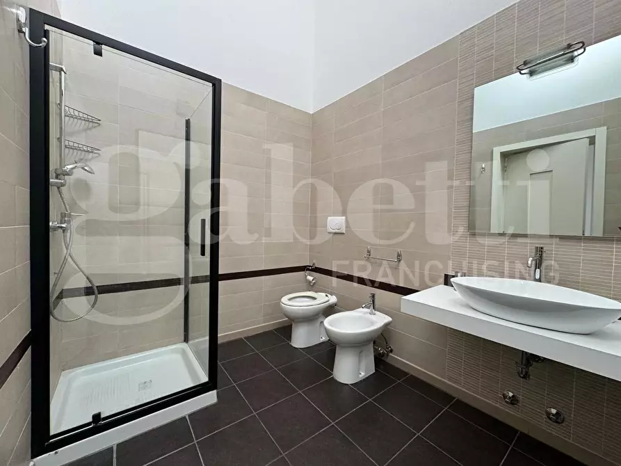 Immagine 21 di Appartamento in vendita  in Vico del Theutra, 14 a Lecce