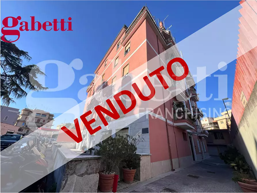 Immagine 1 di Appartamento in vendita  in Via dei Feltreschi, 18 a Roma