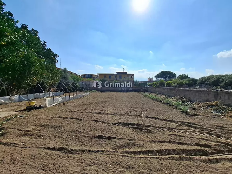 Immagine 1 di Terreno agricolo in vendita  in Via Donatello, 12 a Acerra