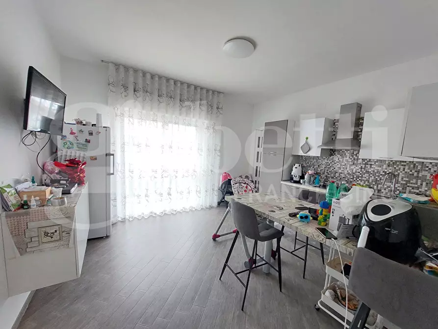 Immagine 7 di Appartamento in vendita  in Via Cairoli, 8 a Alba Adriatica