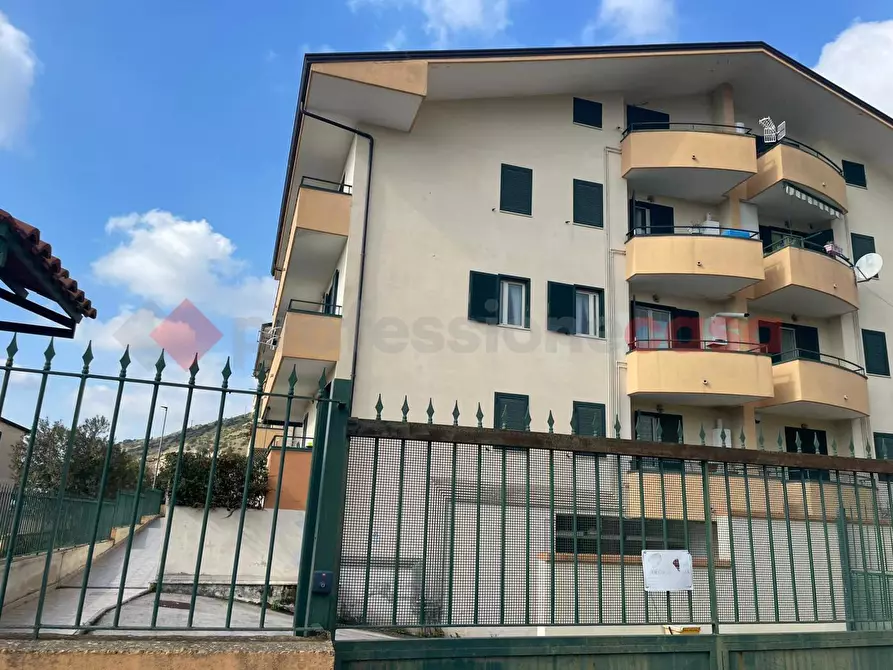 Immagine 8 di Appartamento in vendita  in Viale Kennedy VI traversa a Vitulazio