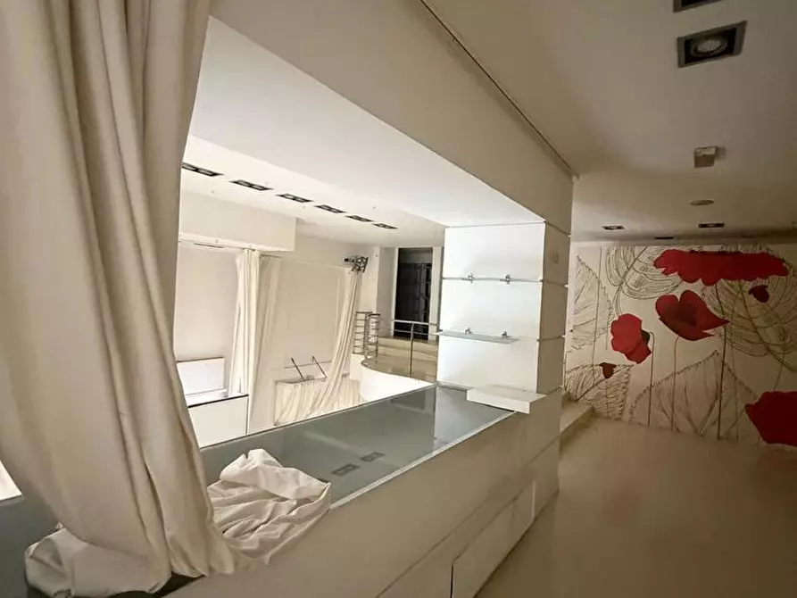 Immagine 9 di Attività commerciale in affitto  in Via Giovanni Primicerio, snc a Sant'anastasia