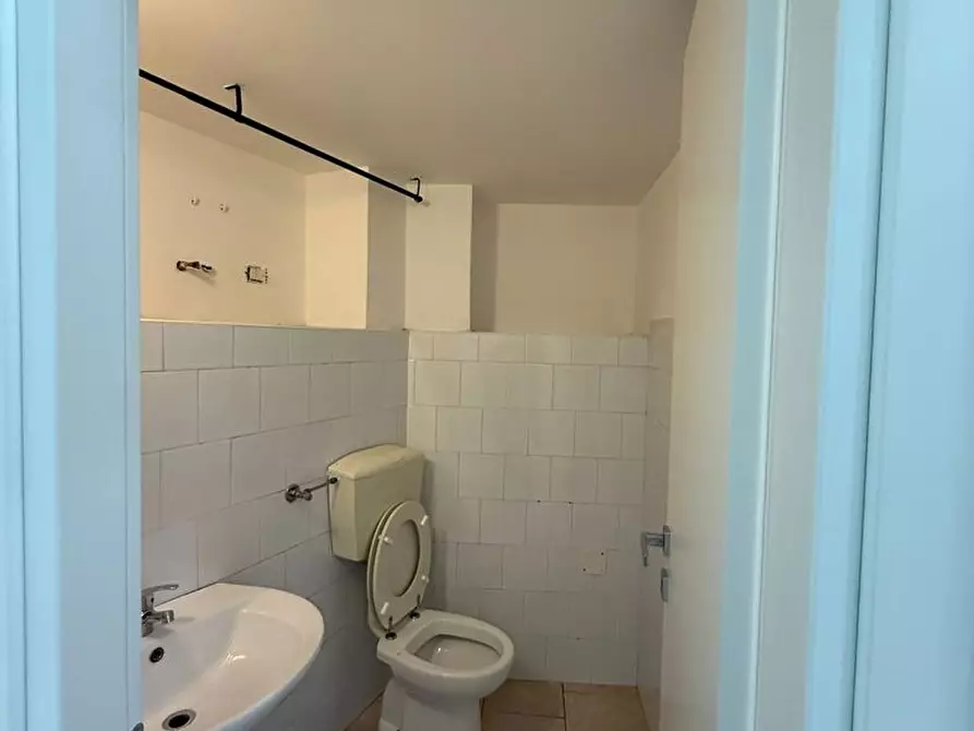 Immagine 4 di Attività commerciale in affitto  in Via Guglielmo Marconi, snc a Sant'anastasia