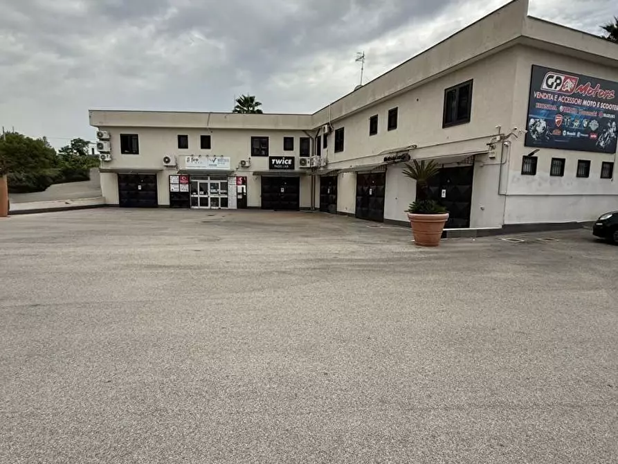 Immagine 7 di Attività commerciale in affitto  in Via Sant'Anastasia, snc a Sant'anastasia