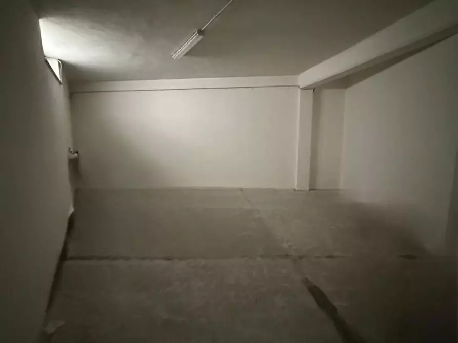 Immagine 5 di Attività commerciale in affitto  in Via Sant'Anastasia, snc a Sant'anastasia