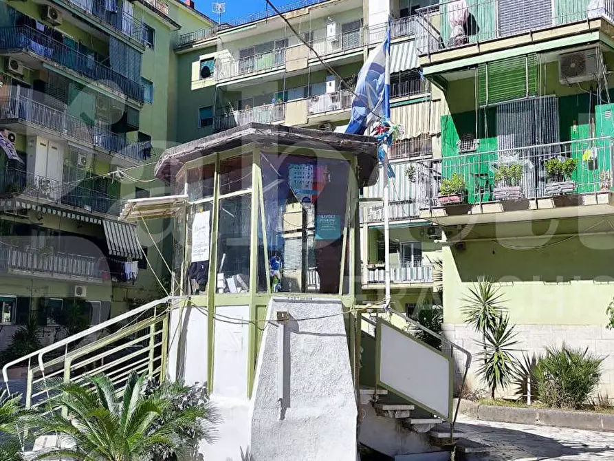 Immagine 41 di Appartamento in vendita  in Via Degli Asteroidi a Napoli