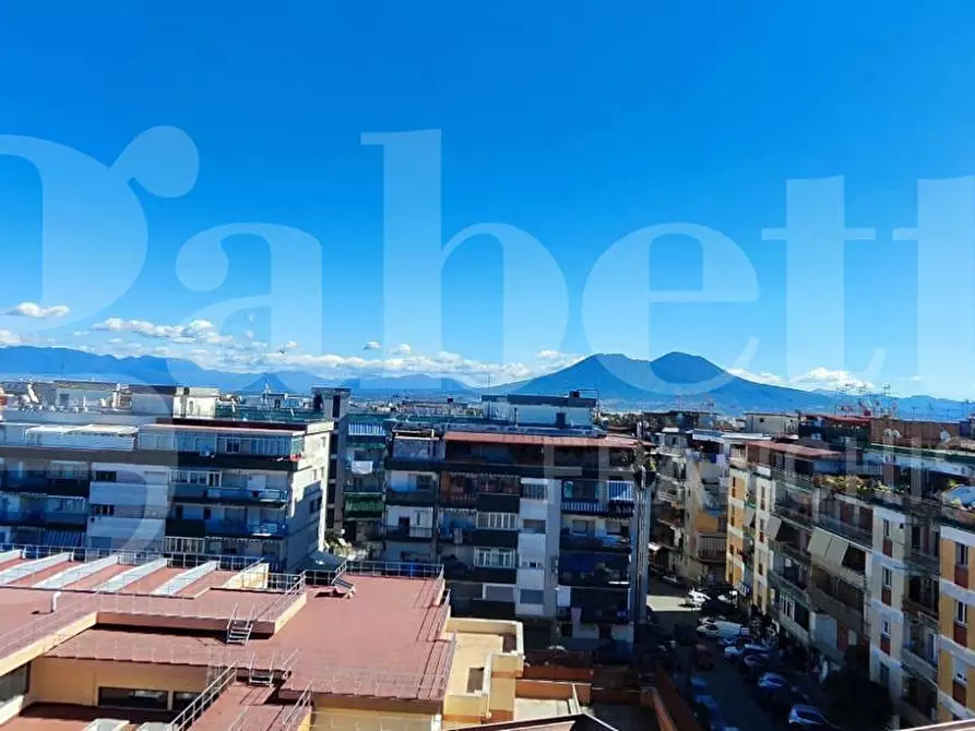 Immagine 10 di Appartamento in vendita  in Via Degli Asteroidi a Napoli