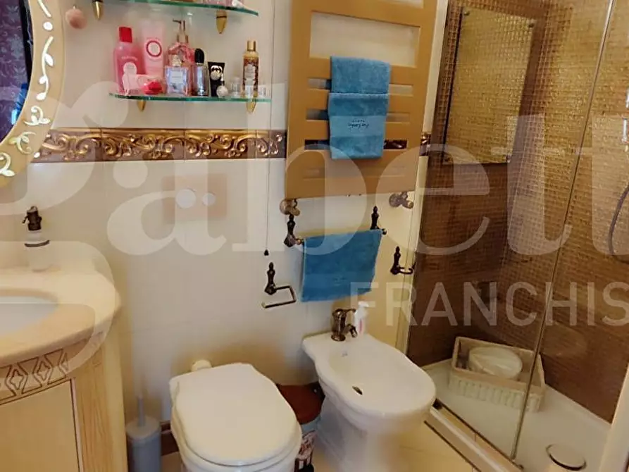 Immagine 37 di Appartamento in vendita  in Via Degli Asteroidi a Napoli