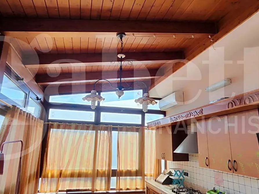 Immagine 11 di Appartamento in vendita  in Via Degli Asteroidi a Napoli