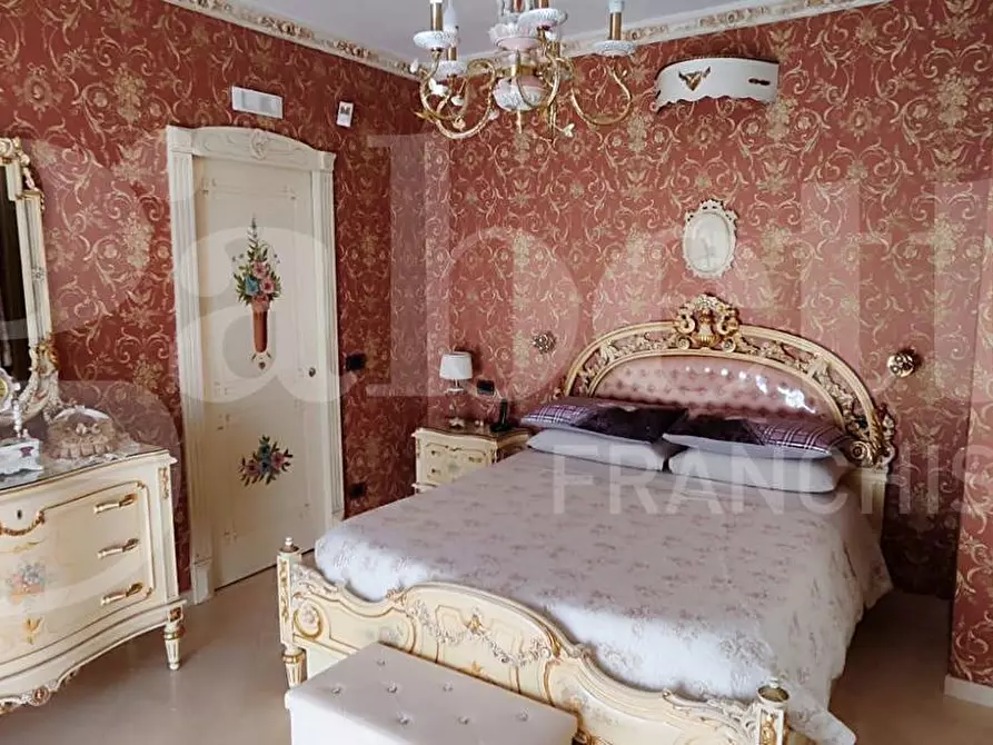 Immagine 27 di Appartamento in vendita  in Via Degli Asteroidi a Napoli