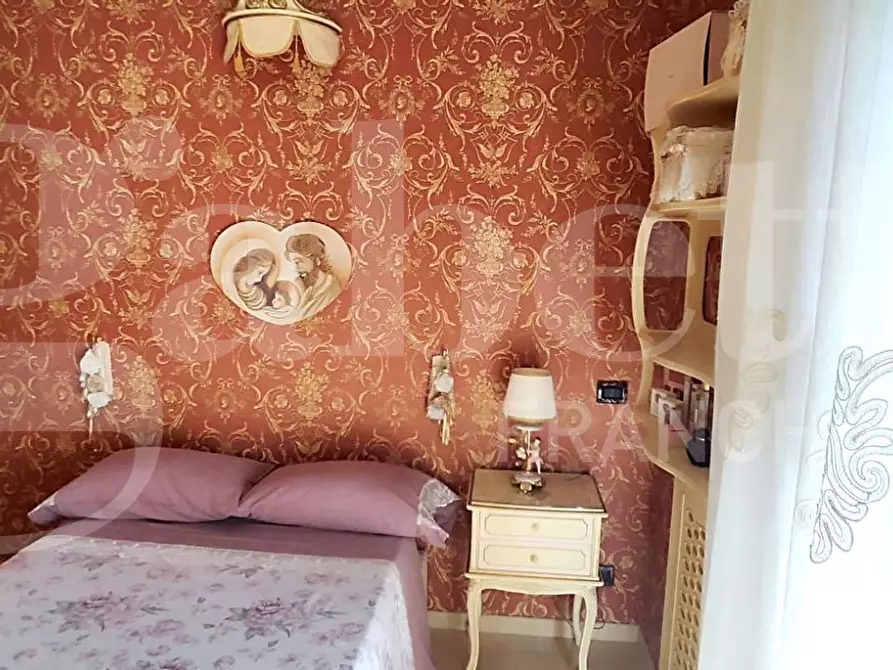 Immagine 35 di Appartamento in vendita  in Via Degli Asteroidi a Napoli