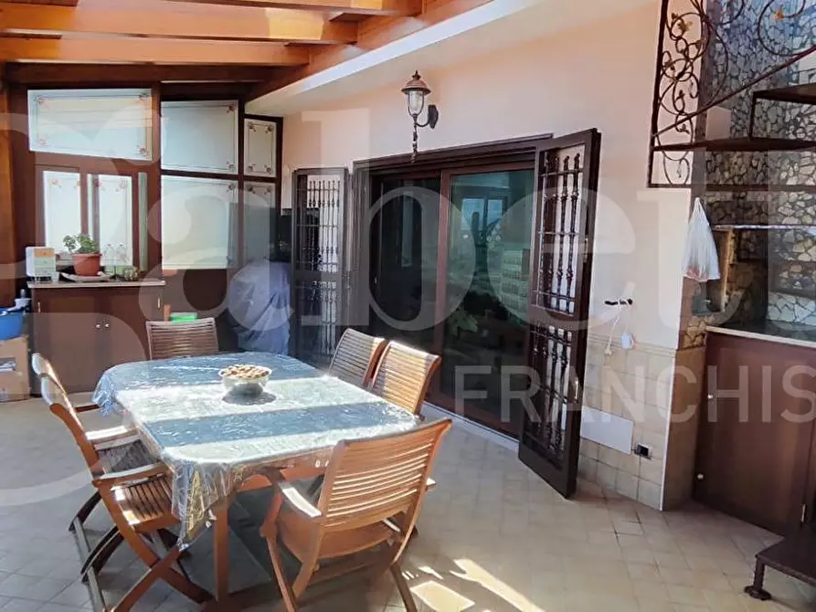 Immagine 13 di Appartamento in vendita  in Via Degli Asteroidi a Napoli