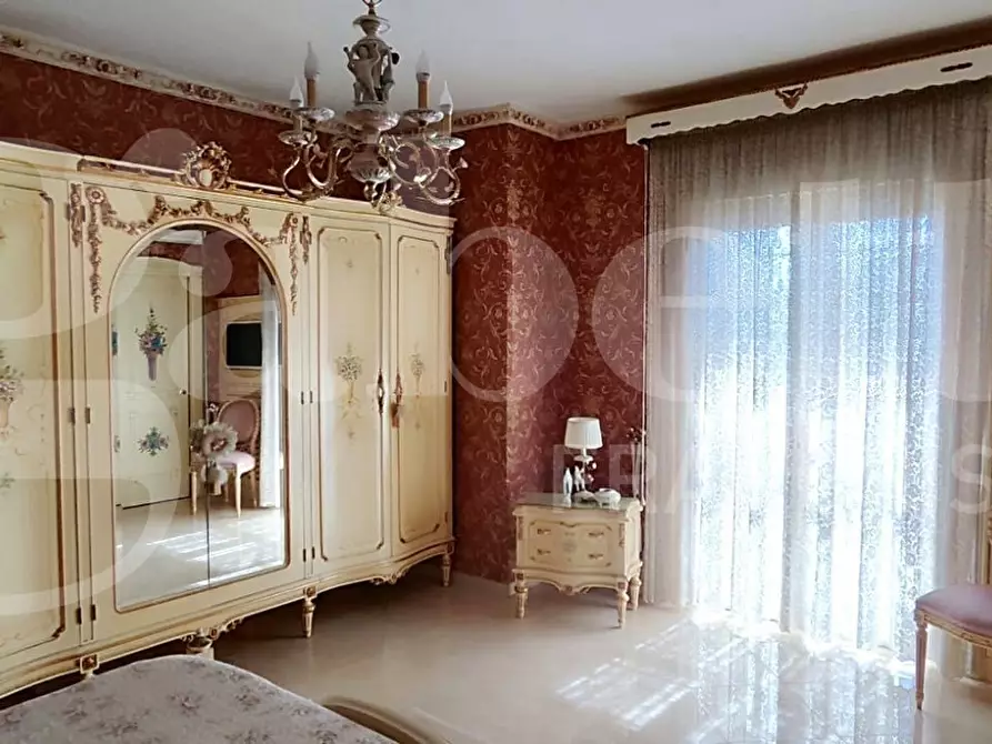 Immagine 28 di Appartamento in vendita  in Via Degli Asteroidi a Napoli