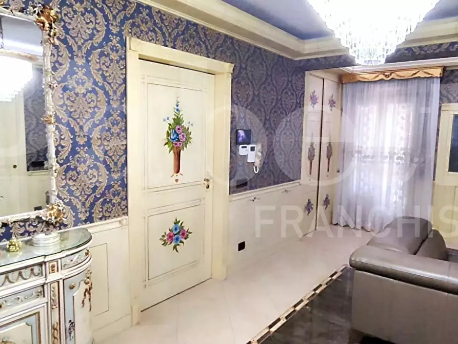 Immagine 19 di Appartamento in vendita  in Via Degli Asteroidi a Napoli