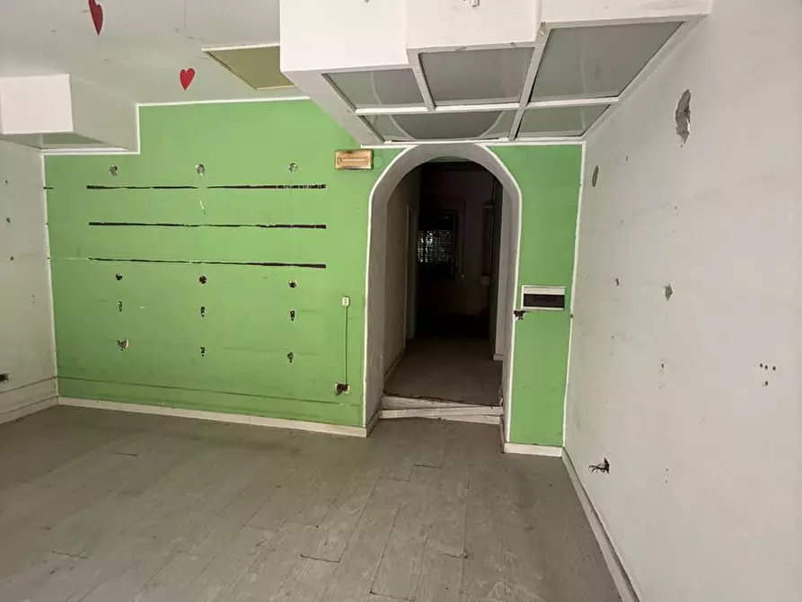 Immagine 12 di Attività commerciale in vendita  in Via Leonardo Da Vinci, snc a Pomigliano D'arco