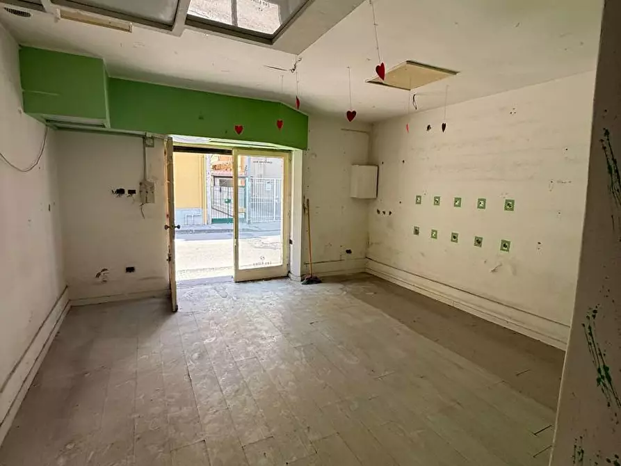 Immagine 9 di Attività commerciale in vendita  in Via Leonardo Da Vinci, snc a Pomigliano D'arco