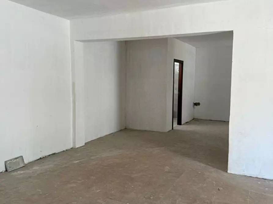 Immagine 7 di Attività commerciale in affitto  in Via Madonna Dell'Arco, snc a Sant'anastasia