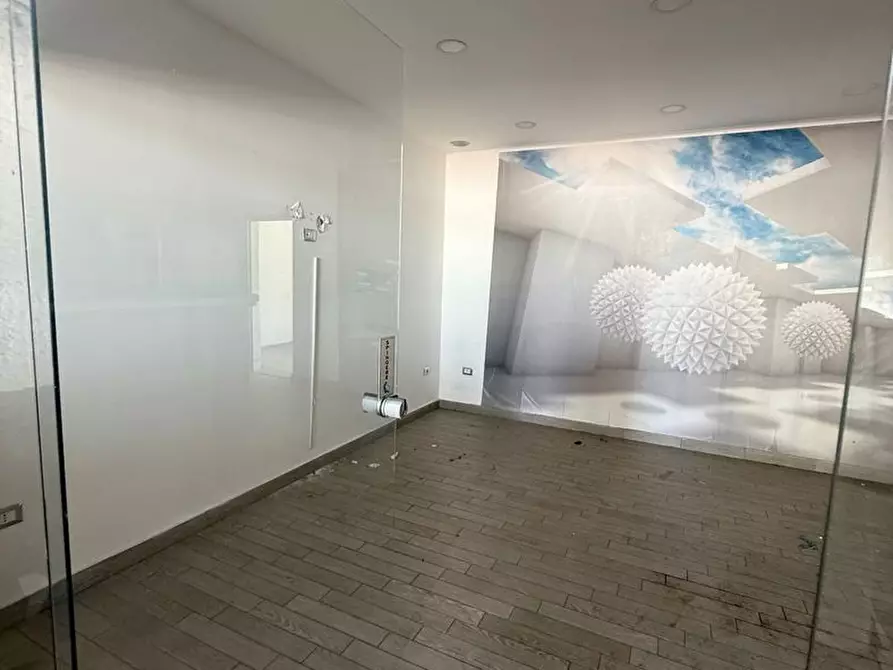 Immagine 16 di Attività commerciale in affitto  in Via Madonna Dell'Arco, snc a Sant'anastasia