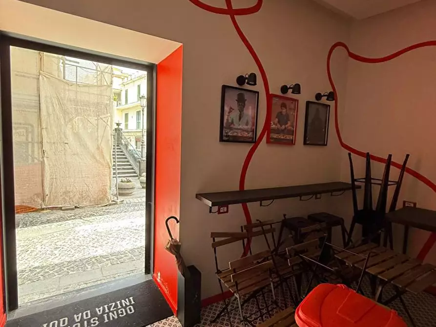 Immagine 5 di Attività commerciale in affitto  in Via Umberto I, snc a Sant'anastasia