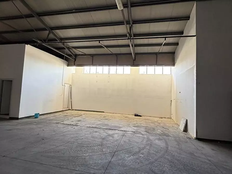 Immagine 4 di Capannone industriale in affitto  in Via Romani, snc a Sant'anastasia