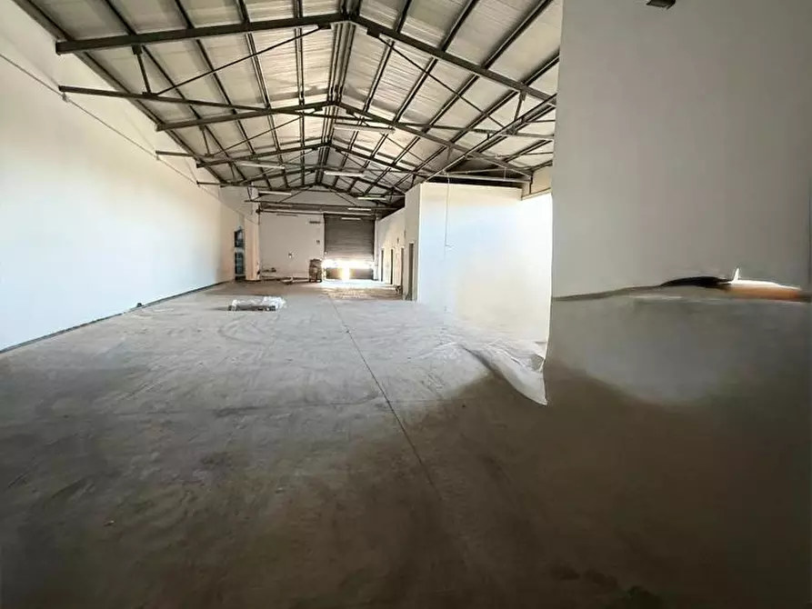 Immagine 6 di Capannone industriale in affitto  in Via Romani, snc a Sant'anastasia