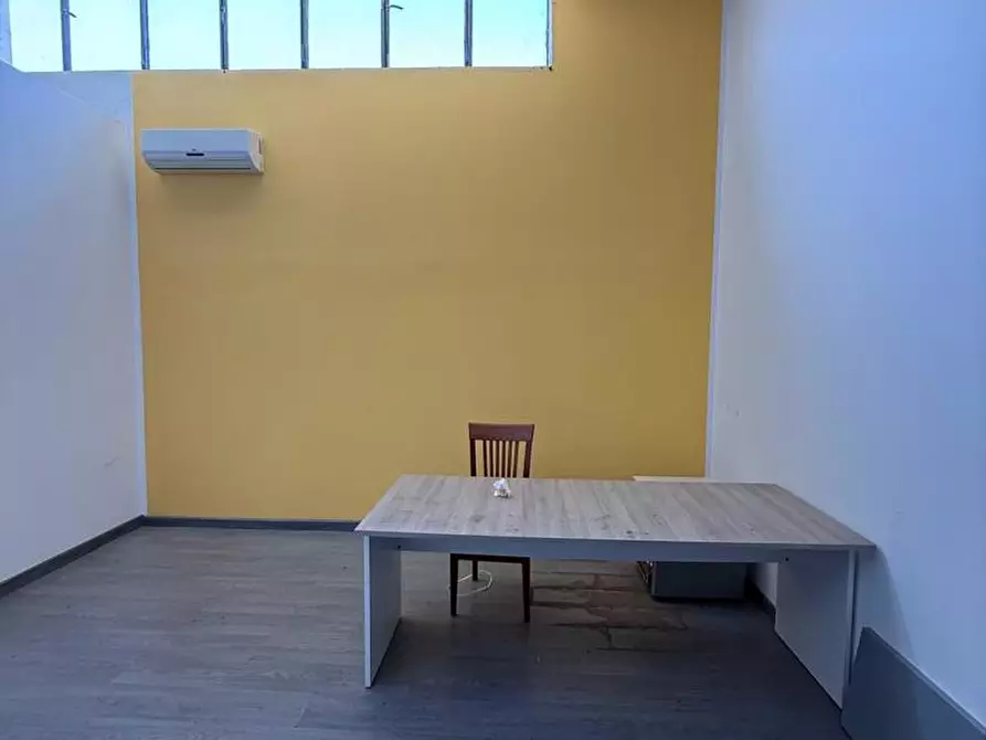 Immagine 10 di Capannone industriale in affitto  in Via Romani, snc a Sant'anastasia