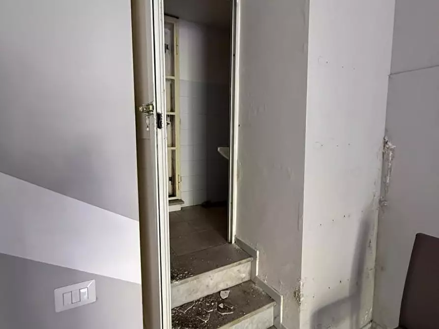 Immagine 5 di Attività commerciale in affitto  in Via Umberto I, snc a Sant'anastasia