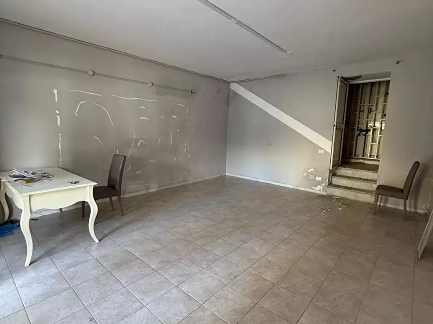 Immagine 4 di Attività commerciale in affitto  in Via Umberto I, snc a Sant'anastasia