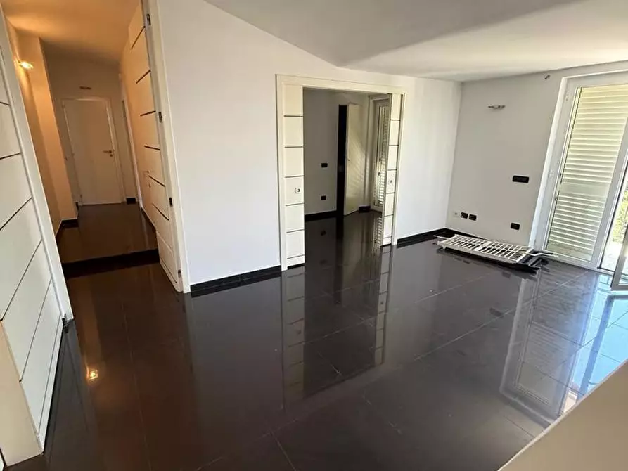 Immagine 2 di Appartamento in vendita  in Via Napoli, 12 a Somma Vesuviana