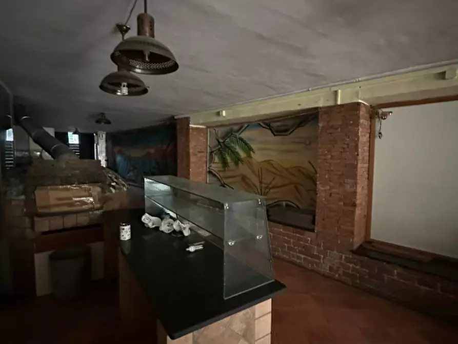 Immagine 8 di Attività commerciale in affitto  in Via Pendinello, SNC a Sant'anastasia