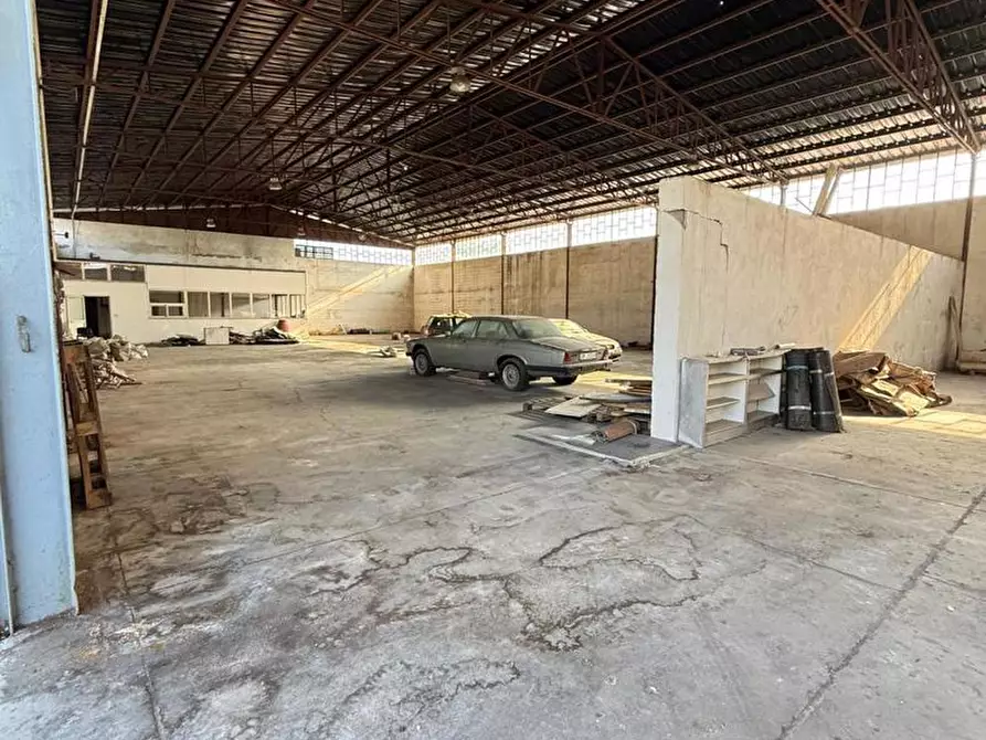 Immagine 8 di Attività commerciale in vendita  in Via FF.SS, snc a Ottaviano