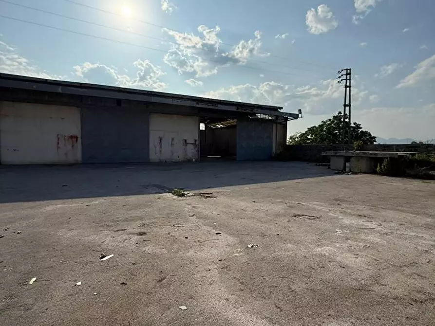 Immagine 2 di Attività commerciale in vendita  in Via FF.SS, snc a Ottaviano