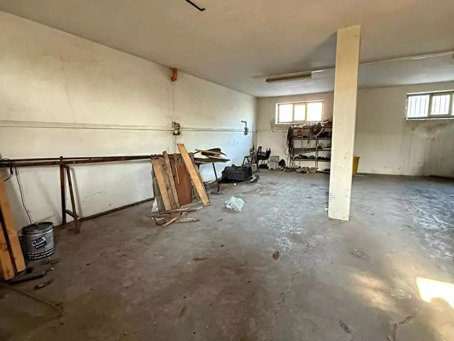 Immagine 17 di Attività commerciale in vendita  in Via FF.SS, snc a Ottaviano