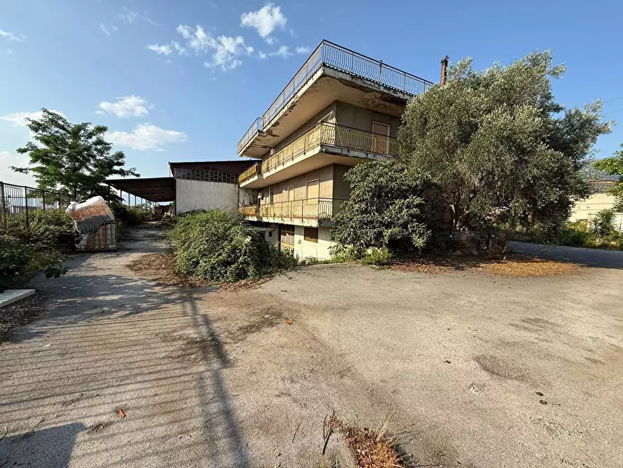 Immagine 12 di Attività commerciale in vendita  in Via FF.SS, snc a Ottaviano