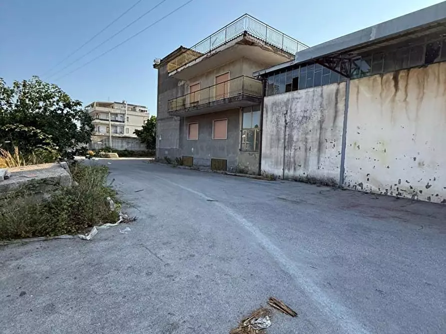 Immagine 18 di Attività commerciale in vendita  in Via FF.SS, snc a Ottaviano