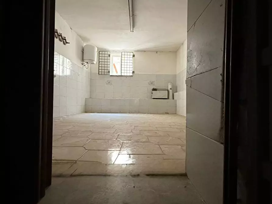 Immagine 2 di Attività commerciale in affitto  in Via Pomigliano, snc a Sant'anastasia