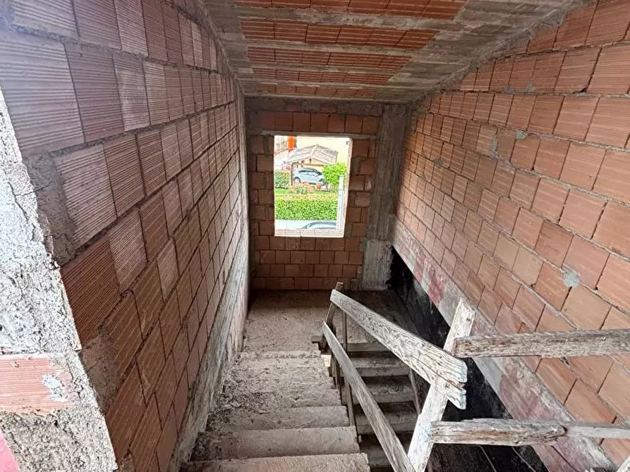 Immagine 4 di Casa indipendente in vendita  in Via Delle Ginestre, snc a Brusciano