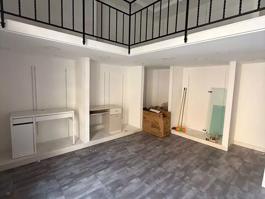 Immagine 4 di Attività commerciale in affitto  in Via Roma, 40 a Sant'anastasia